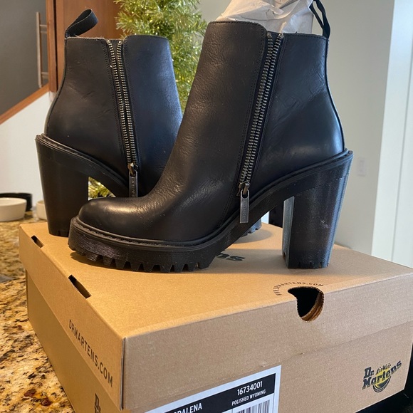 Doc Martens Black Magdalena size us 9. I was gifted them and never worn them! - Picture 2 of 7